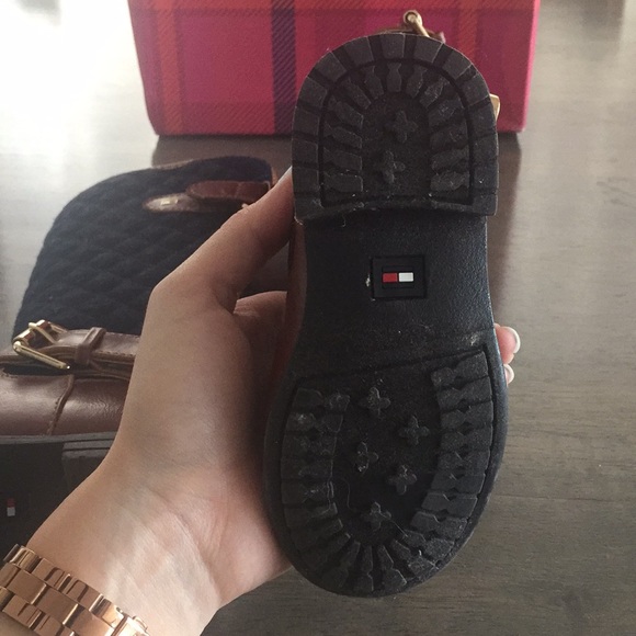 Size 7 boots - Picture 4 of 4